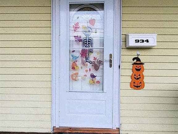 4th image of 934 Longbrook Ave