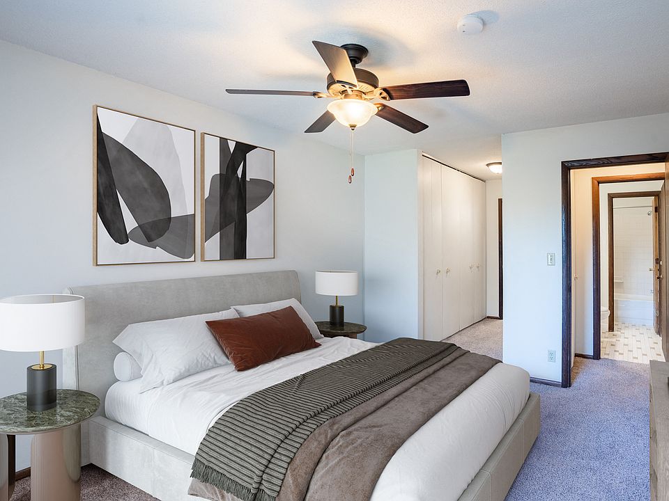 Eagan, MN Glen Pond Apartments | Bedroom