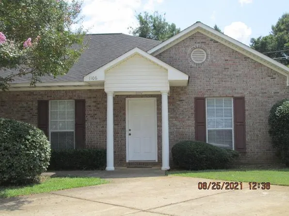 1106 District Ct, Auburn, AL 36830