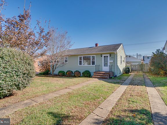 3rd image of 450 Hanson Ave