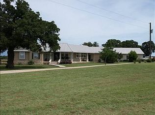 1407 Rodgers Rd, Sunset, TX 76270