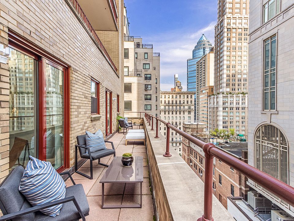 1st image of 40 E 61st St APT 12A