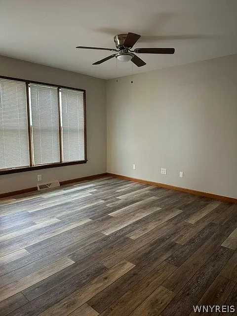 2 bed, 1.5 bath, 2788 sqft, $1,450 — Photo 4