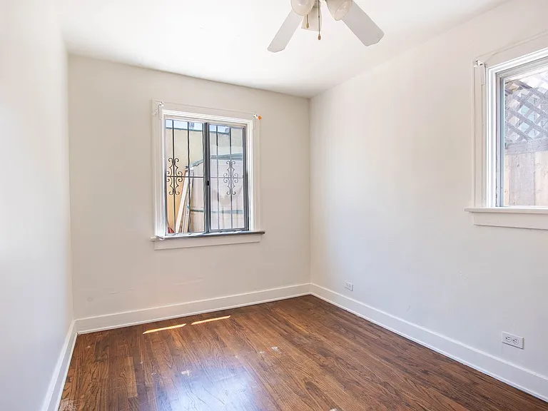3043 Myrtle Ave — Photo 9