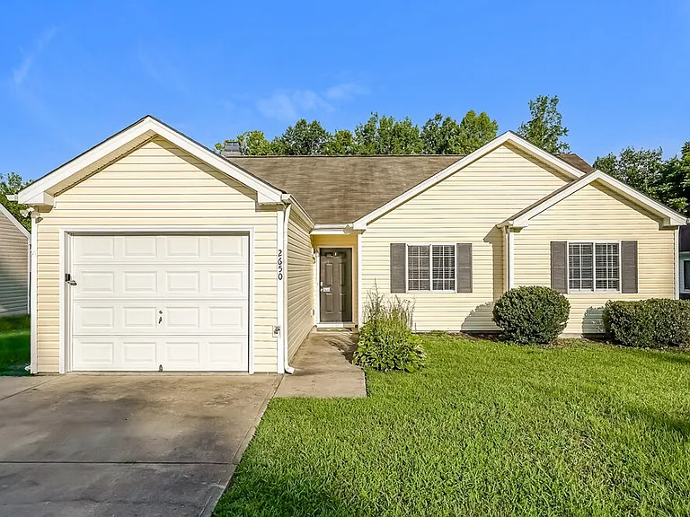2650 Stratford Lake Rd — Photo 1