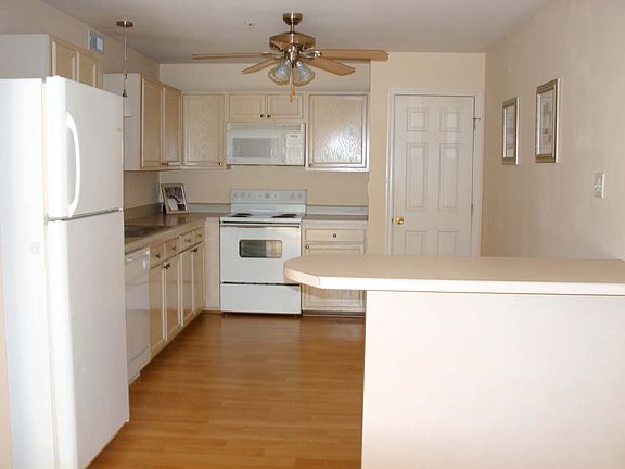 5th image of 10 Eagle Rock Cv Unit 103