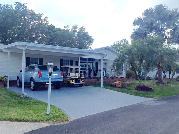 3rd image of 225 Bougainvillea Ln