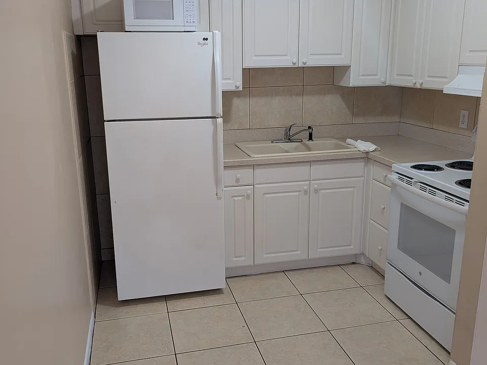 2920 Clark Rd #102