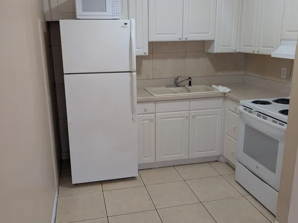 2920 Clark Rd, Sarasota, FL