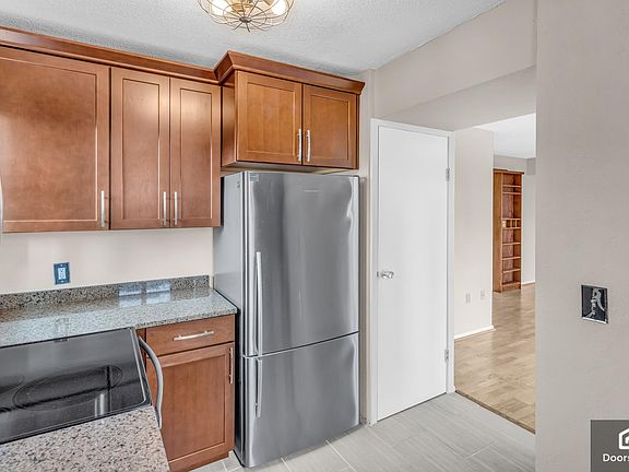 4th image of 1200 Boylston Ave Unit 1001