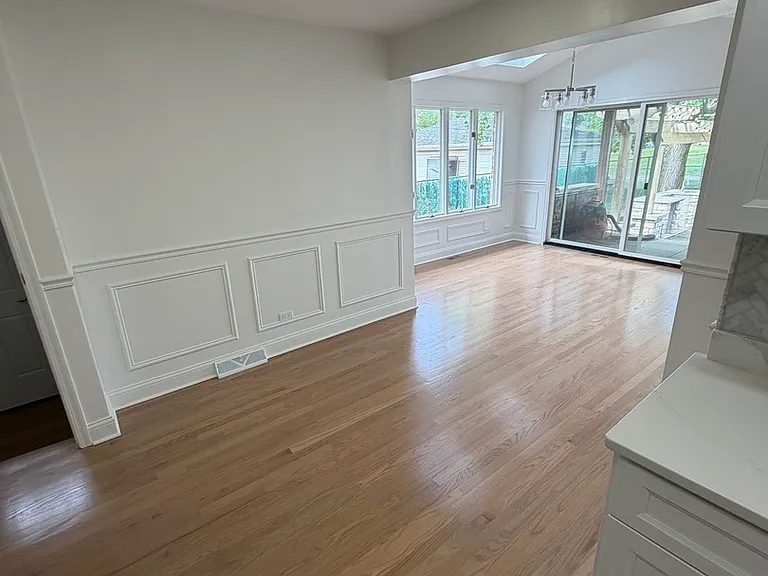 8908 Ozark Ave — Photo 12
