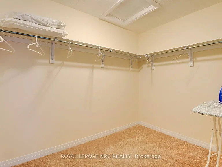 4901 Pettit Ave — Photo 11
