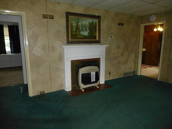 4th image of 1353 Pineola Ave
