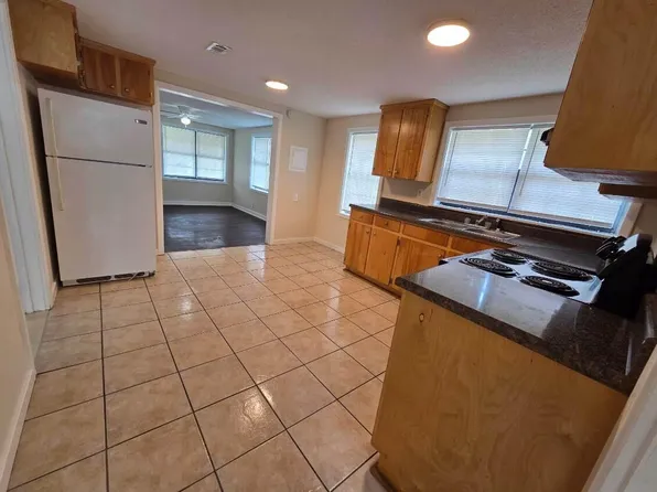 200 Mill Ave, Enterprise, AL 36330