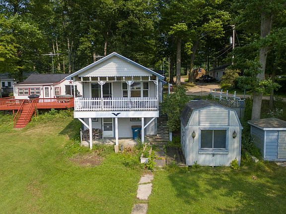 2nd image of 104 Sunset Cove Ln