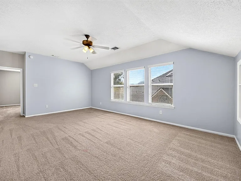 7603 Kenmark Ct — Photo 31