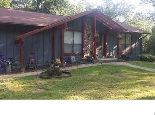 19719 Coventry Cir, Marthasville, MO 63357
