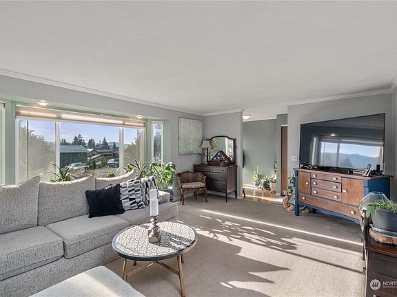 5th image of 530 W Spruce Avenue