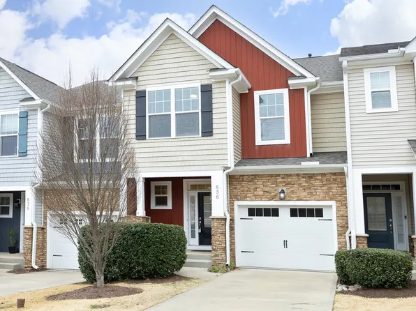 636 Chronicle Dr, Cary, NC 27513