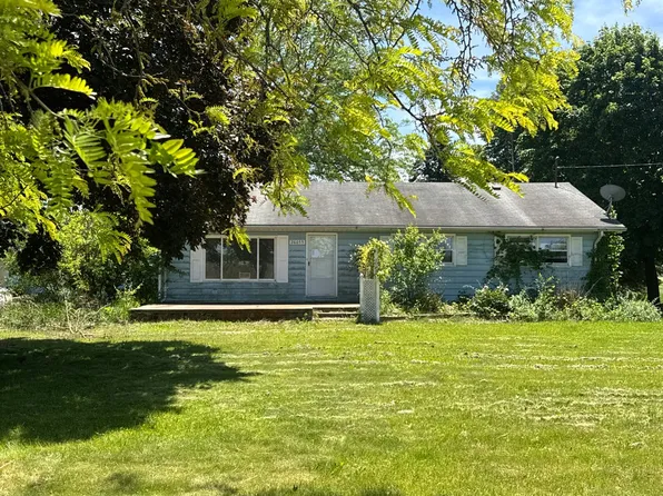 26055 Eldridge Dr, Mendon, MI 49072