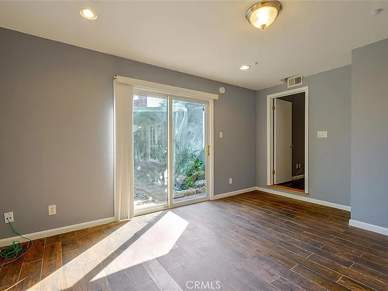 8512 Remmet Ave — Photo 30