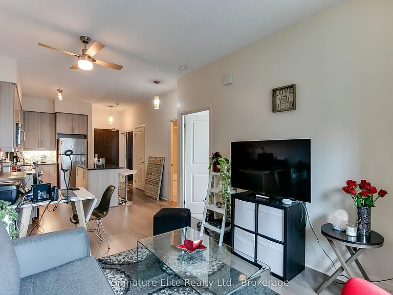 1185 The Queensway #526 — Photo 3