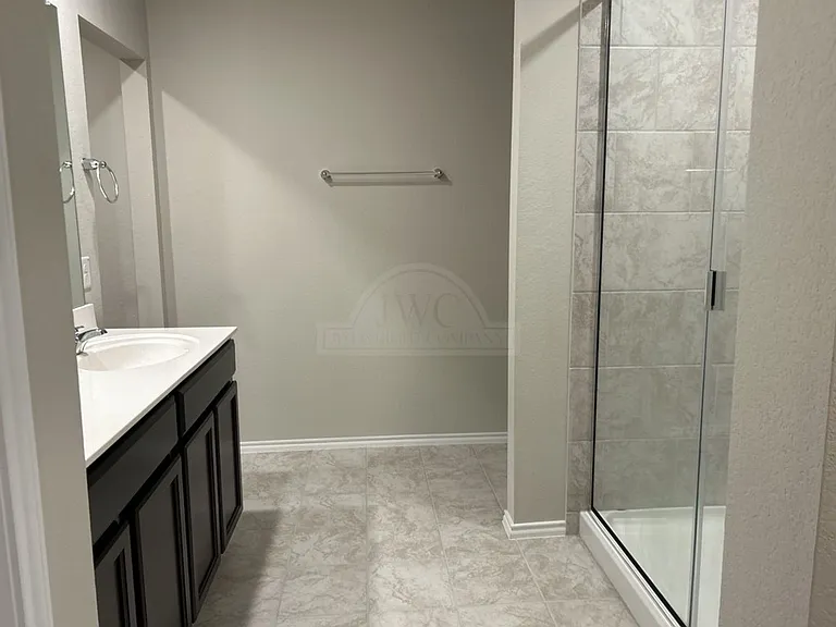 1319 Iron Horse Dr — Photo 20