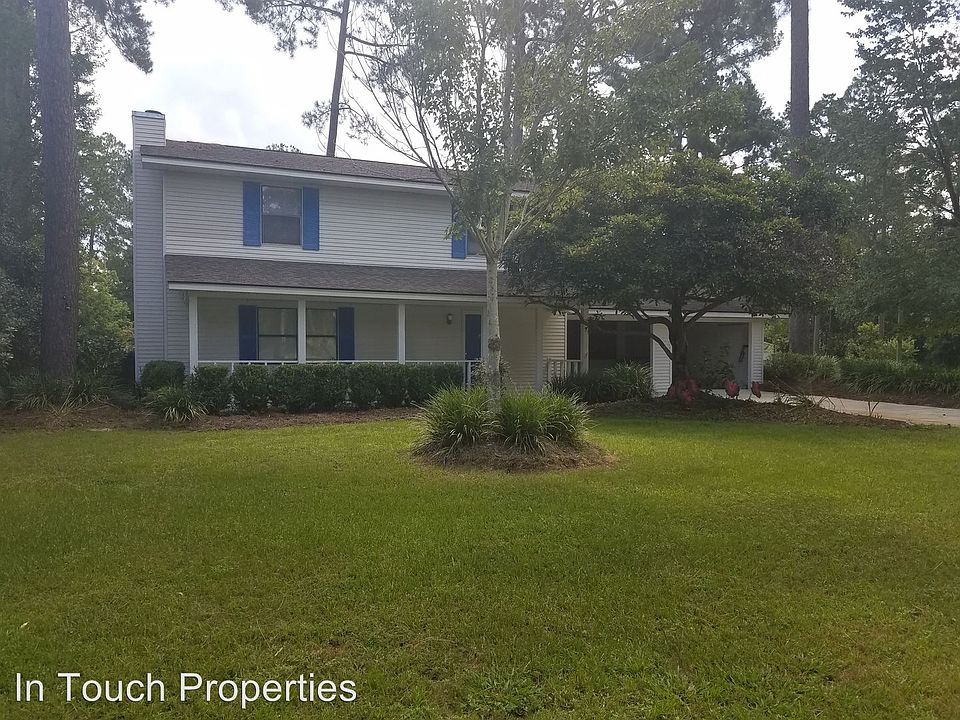 1st image of 410 Pinebrook Dr