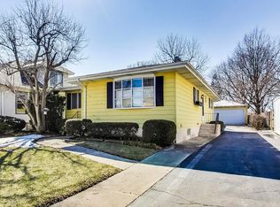 139 E Sunnyside Ave, Libertyville, IL