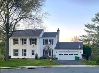 6 Leafy Overlook Ct, Gaithersburg, MD 20878