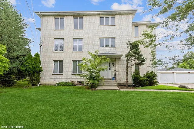 475 N East River Rd #3