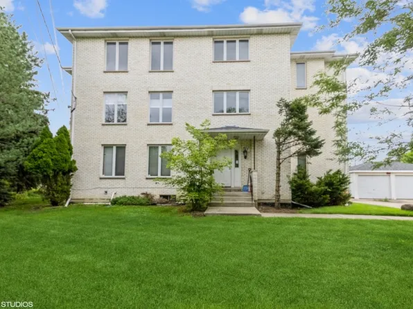 475 N East River Rd APT 1, Des Plaines, IL 60016