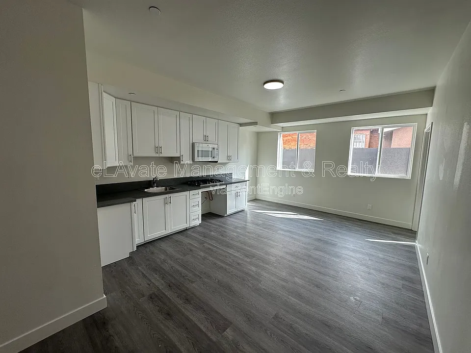 226 W 87th St #204