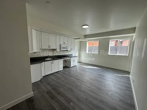 226 W 87th St #204 Photo 1