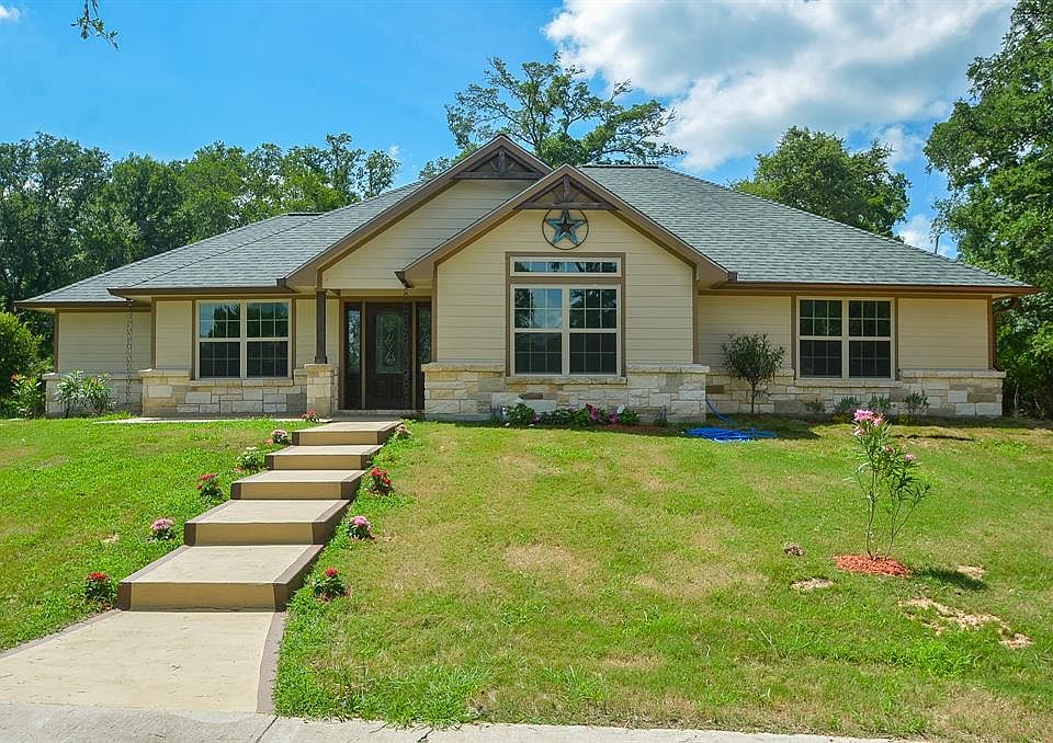1st image of 3614 River Crest Ln