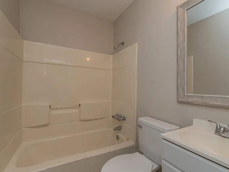 102 Curry St — Photo 21