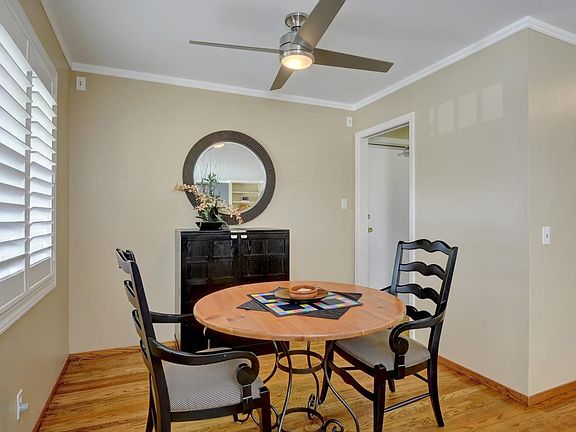 5th image of 1038 Huntingdon Dr