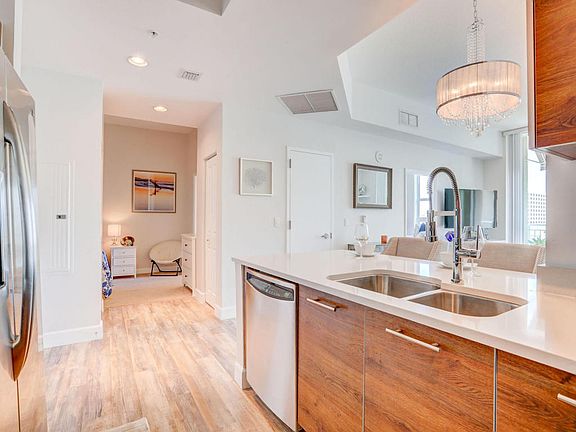 4th image of 480 Hibiscus St #1018