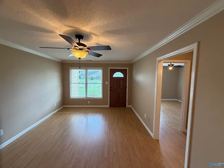 1524 Forestview Dr SW — Photo 6