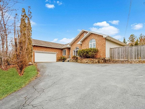 2nd image of 68 Glen Arbour Way