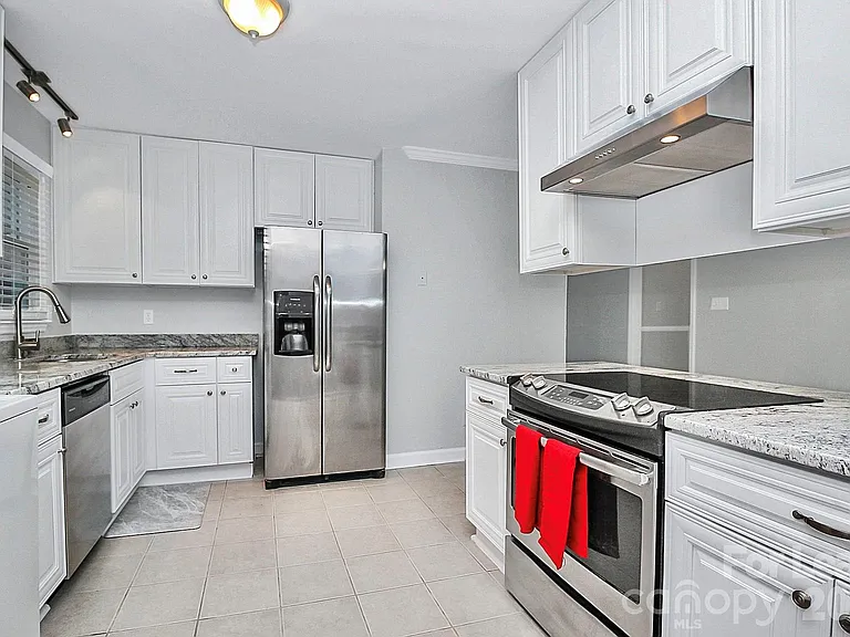 4743 Old Woods Rd — Photo 6
