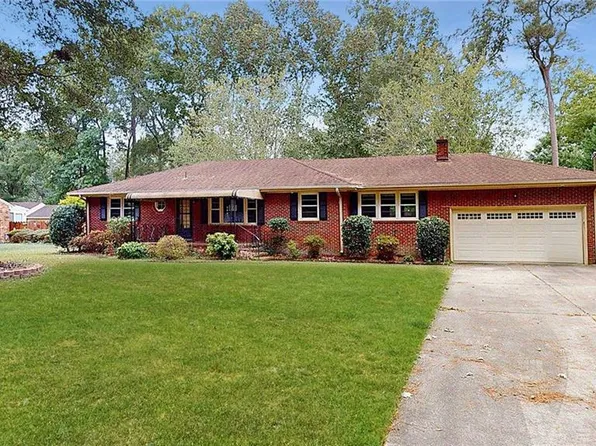 5721 Oak Terrace Dr, Virginia Beach, VA 23464