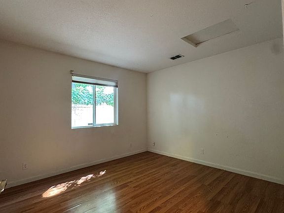 5th image of 9699 Marquis Ct