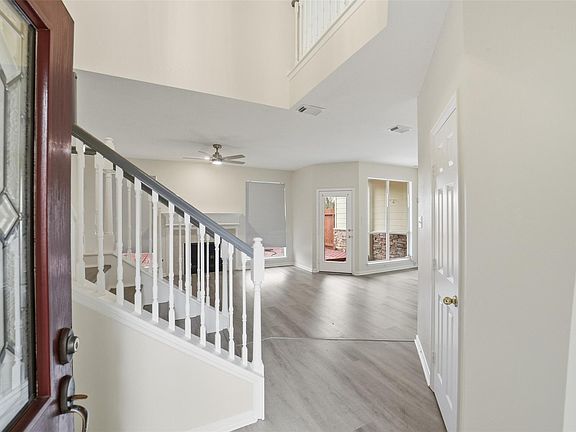3rd image of 2110 Ridge Wood Ln