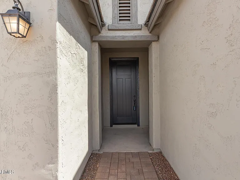 8529 S 67th Dr — Photo 4