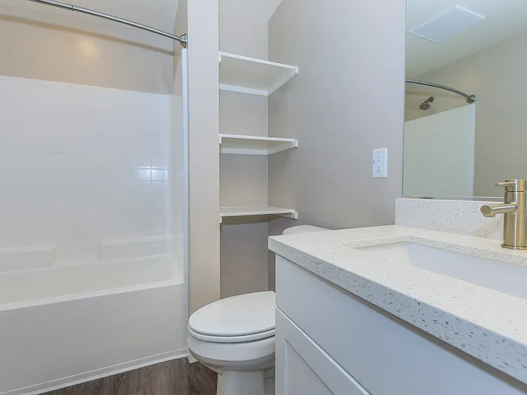 Los Alamitos Luxury Apartments — Photo 65