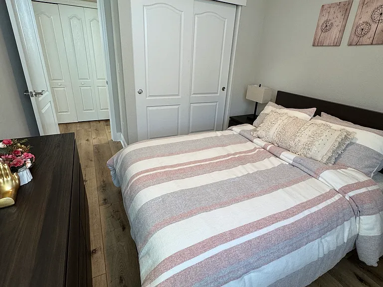 114 Huddlestone Cir — Photo 12