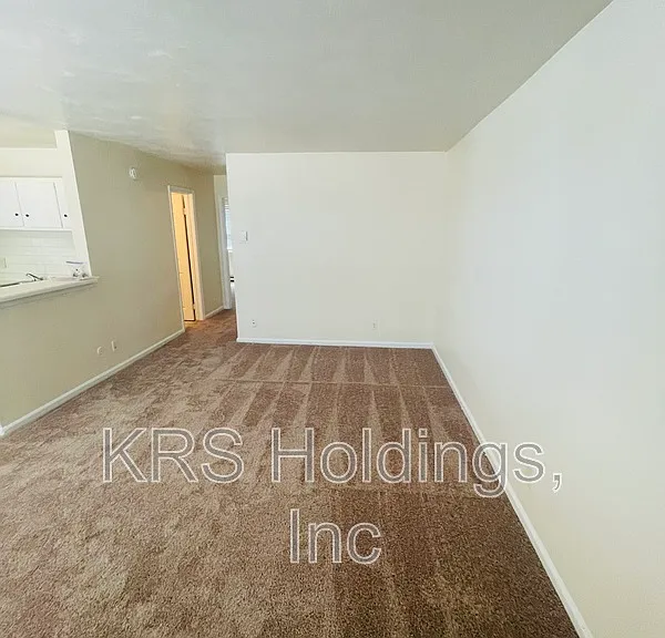 946 W Ocean View Ave #1 — Photo 4