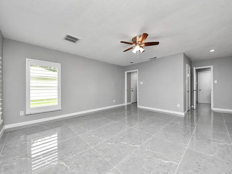 8007 Rowan Ln — Photo 5