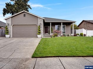 1081 Orchardview Ave NW, Salem, OR 97304